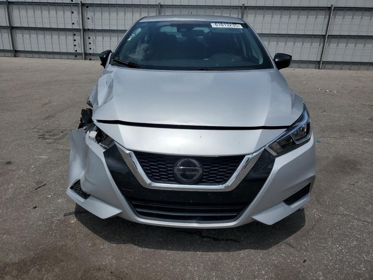 2021 Nissan Versa S - Фото 5