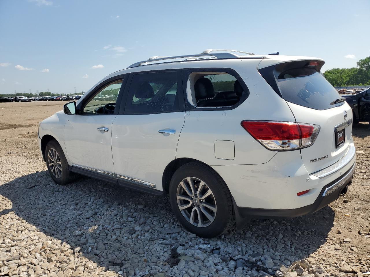 2013 Nissan Pathfinder S - Image 2