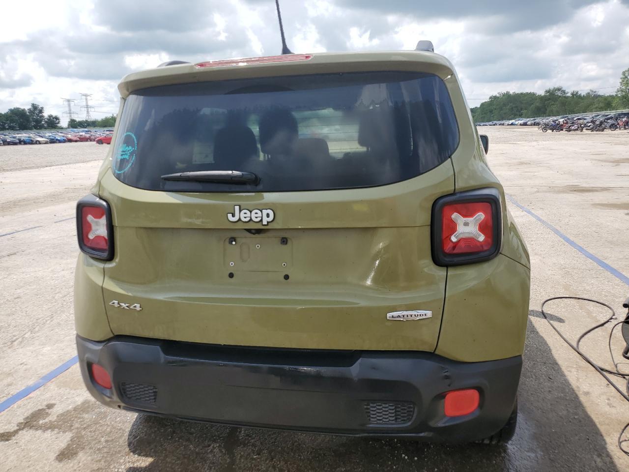 2015 Jeep Renegade Latitude - Image 6