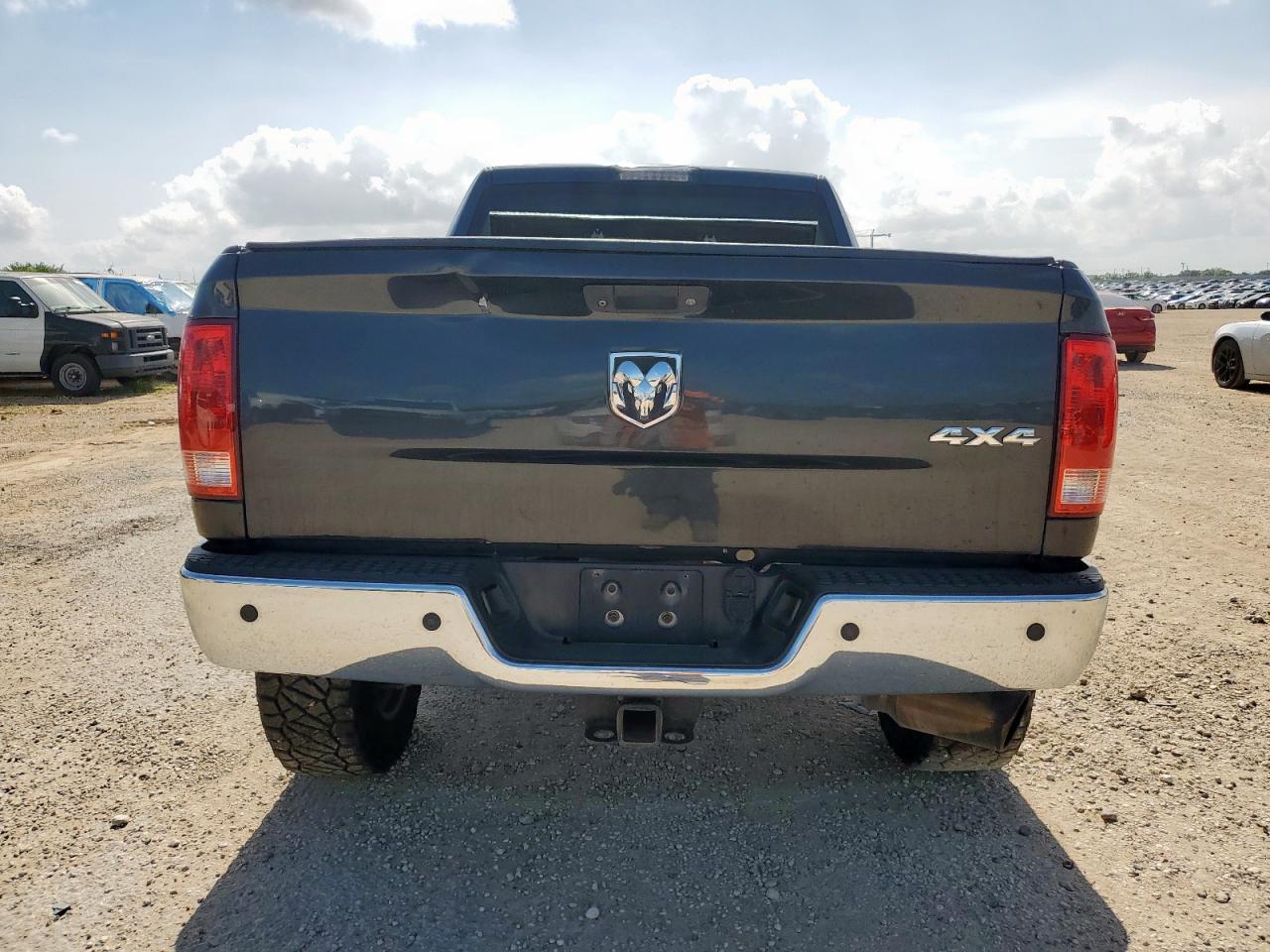 2016 Ram 2500 St - Image 6