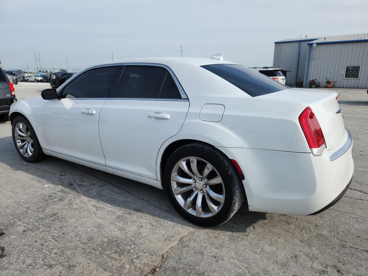 2019 Chrysler 300 Touring - Image 2