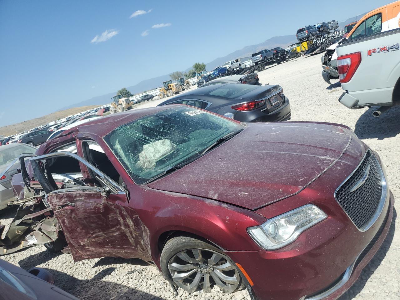 2019 Chrysler 300 Limited - Image 4