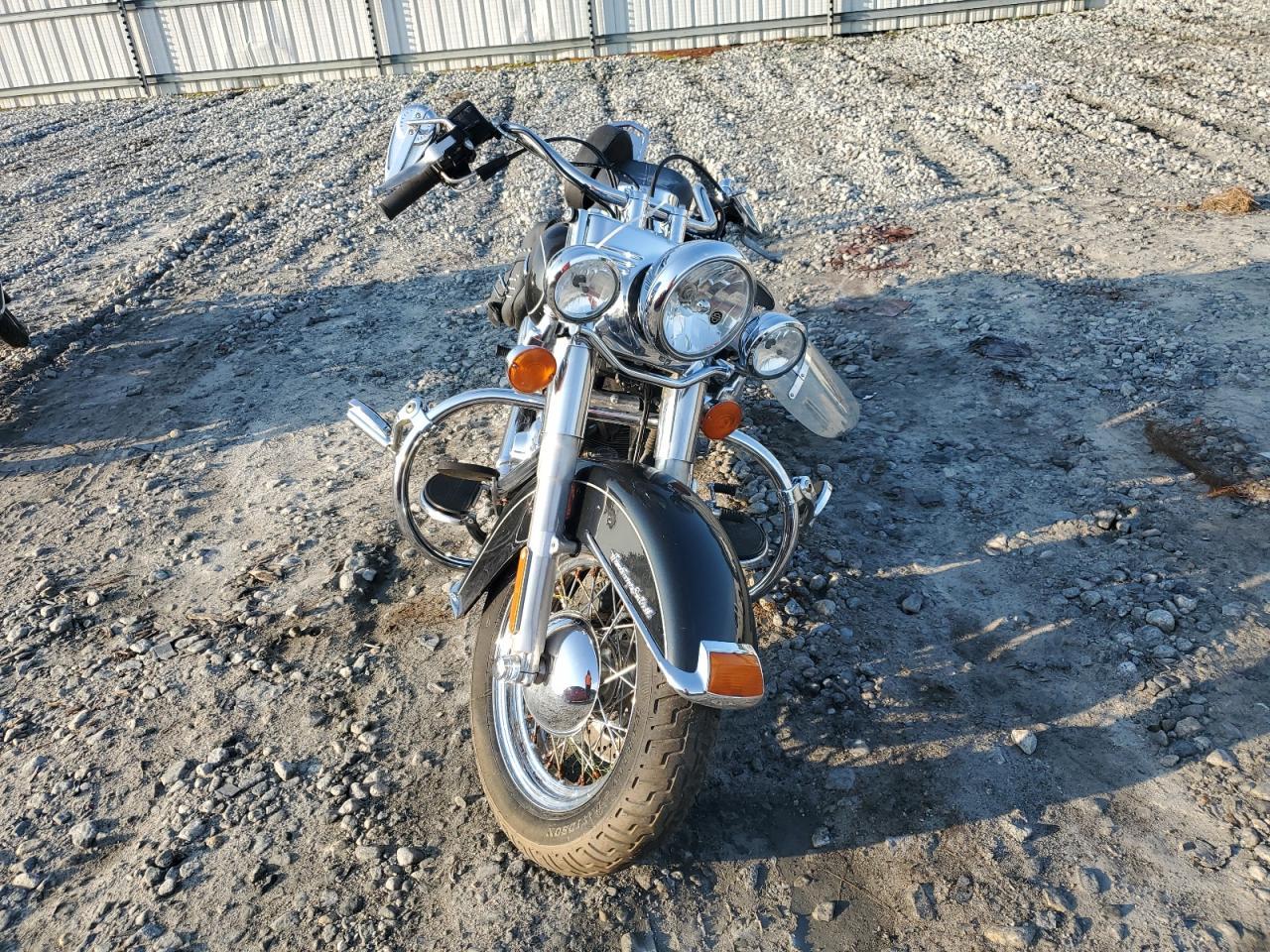2011 Harley-Davidson Flstc - Image 2