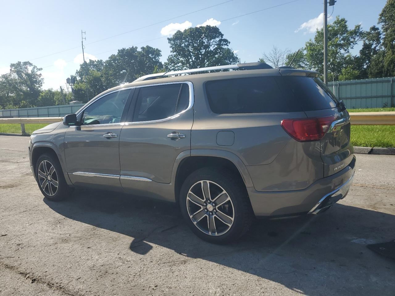 2019 GMC Acadia Denali - Image 2