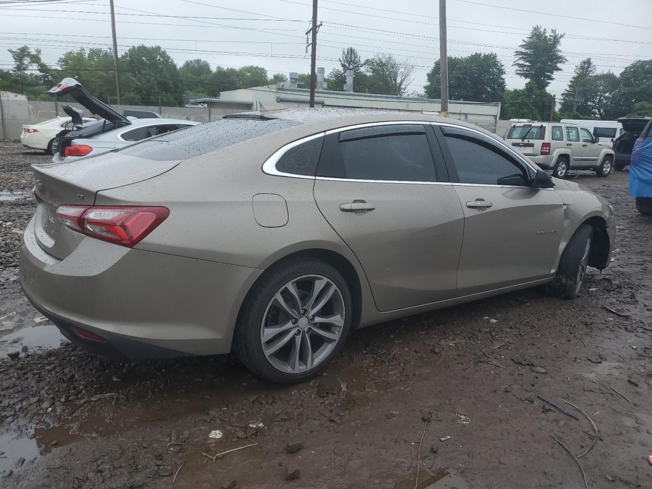 2022 Chevrolet Malibu Lt - Image 3