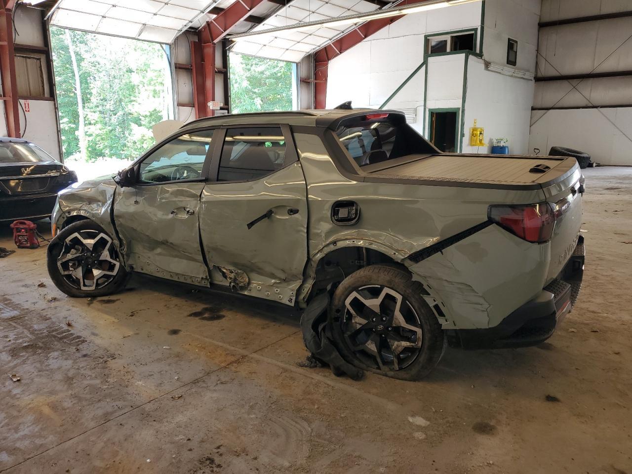 2024 Hyundai Santa Cruz Limited - Image 2