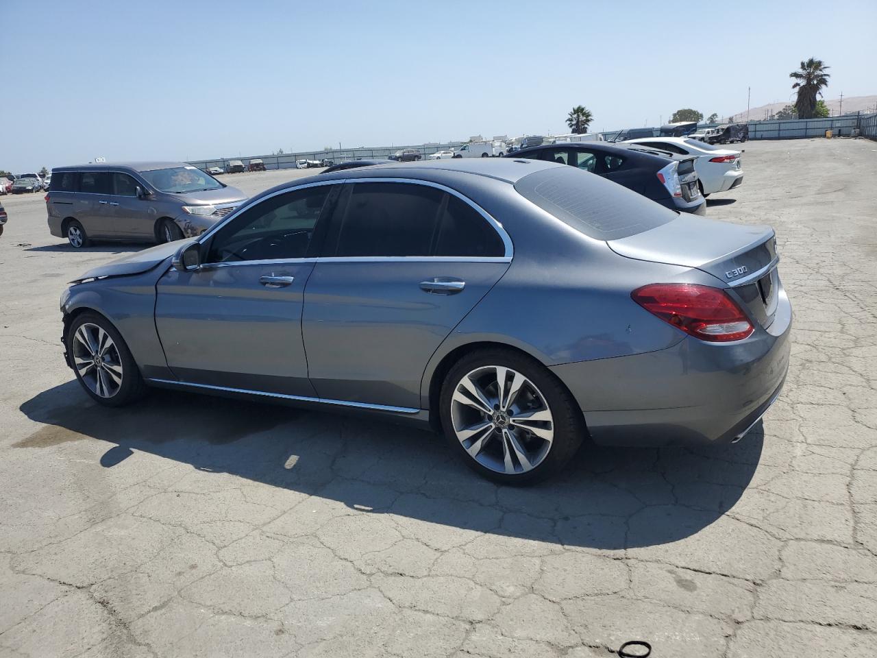 2018 Mercedes-Benz C 300 - Фото 2