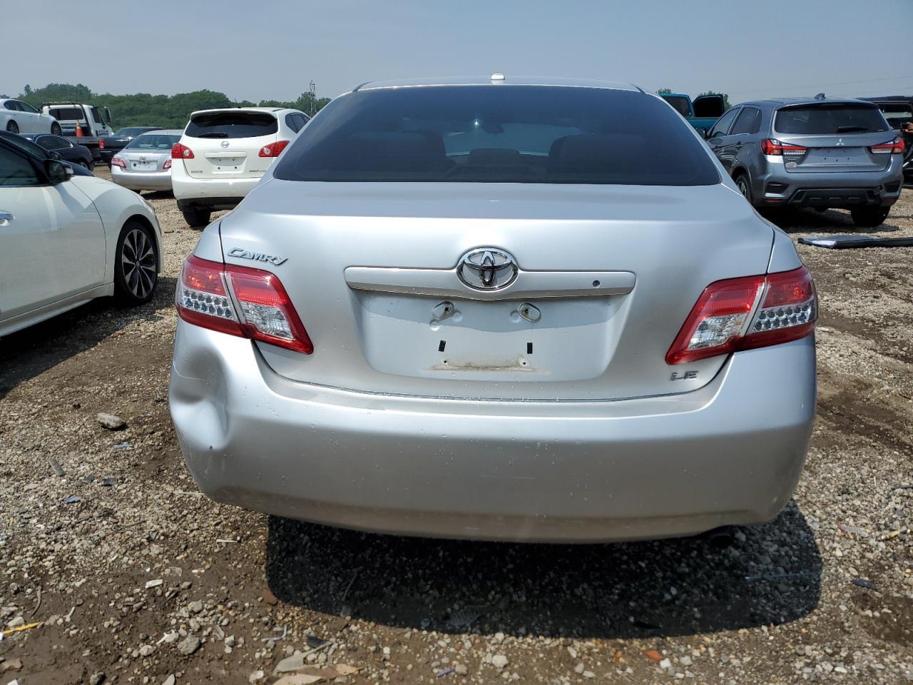 2010 Toyota Camry Base - Фото 6