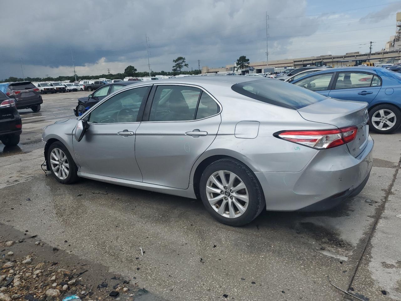 2018 Toyota Camry L - Image 2