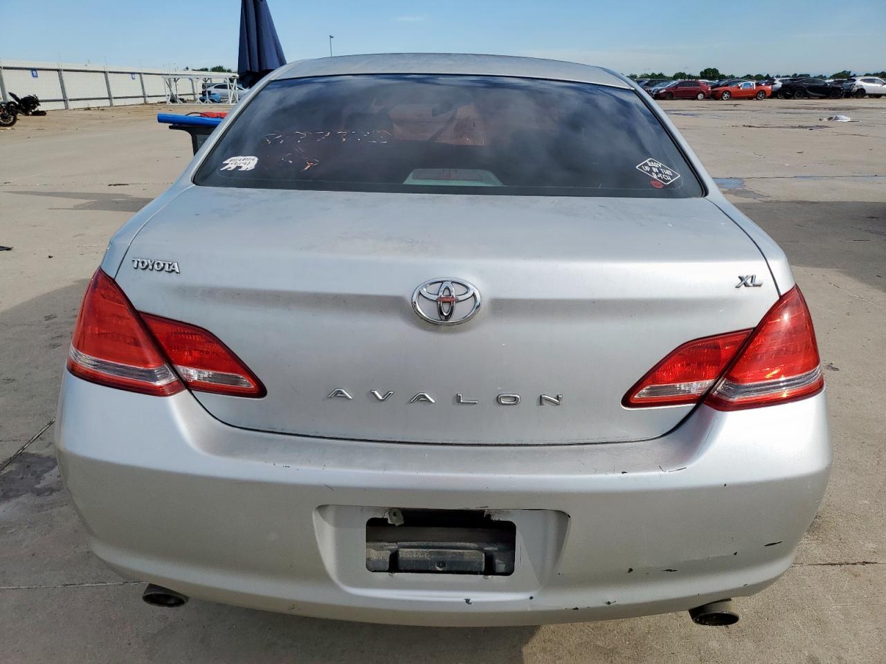 2005 Toyota Avalon Xl - Image 6