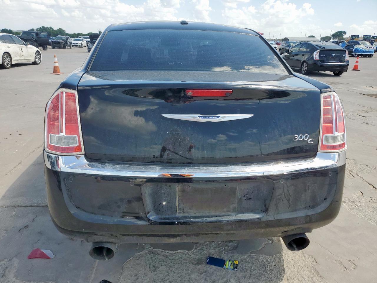 2011 Chrysler 300C - Фото 6