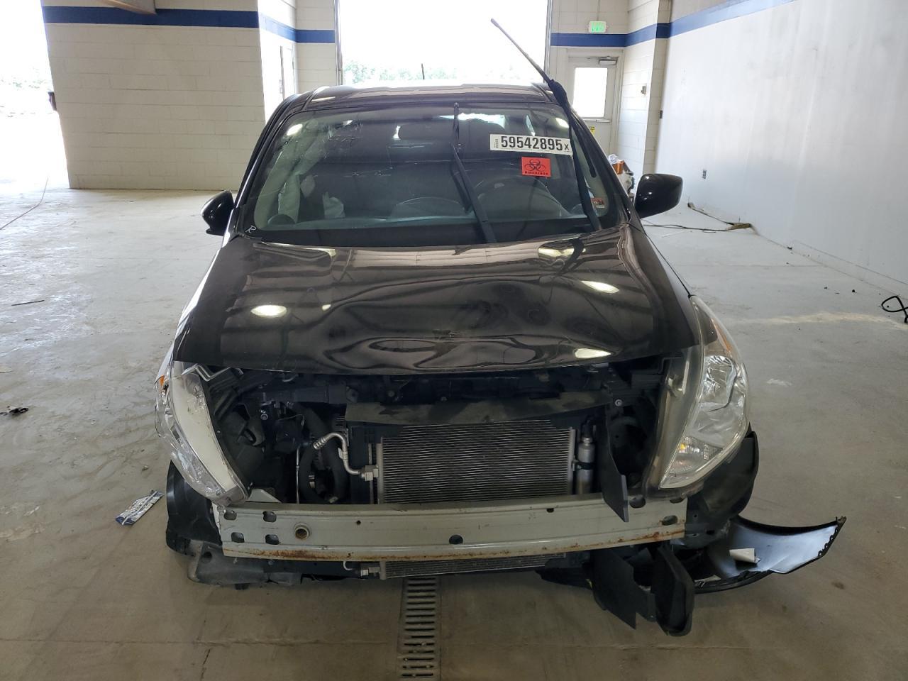 2019 Nissan Versa S - Фото 5