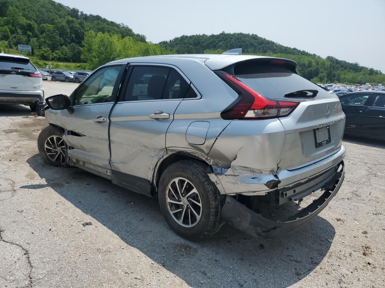 2024 Mitsubishi Eclipse Cross Es - Image 2