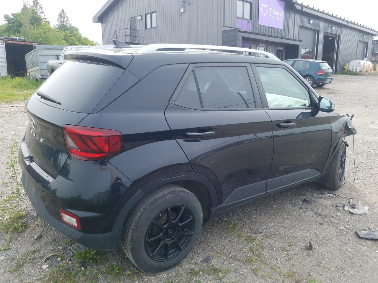 2021 Hyundai Venue Sel - Фото 3