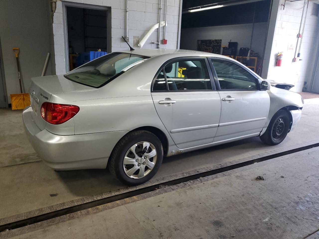 2005 Toyota Corolla Ce - Фото 3