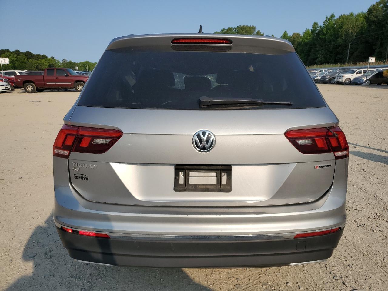 2021 Volkswagen Tiguan Se - Фото 6