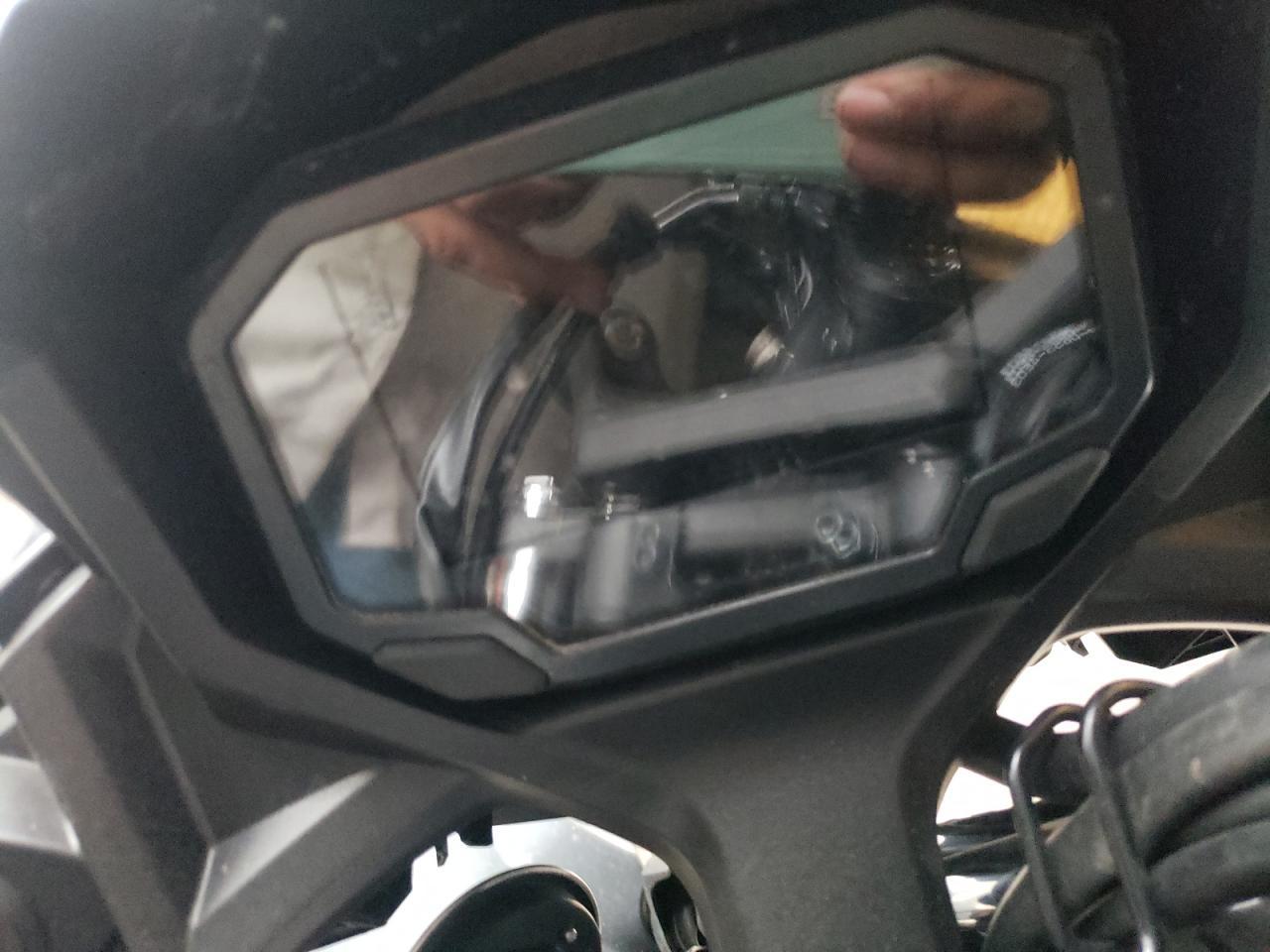 2024 Kawasaki Ex650 R - Image 7