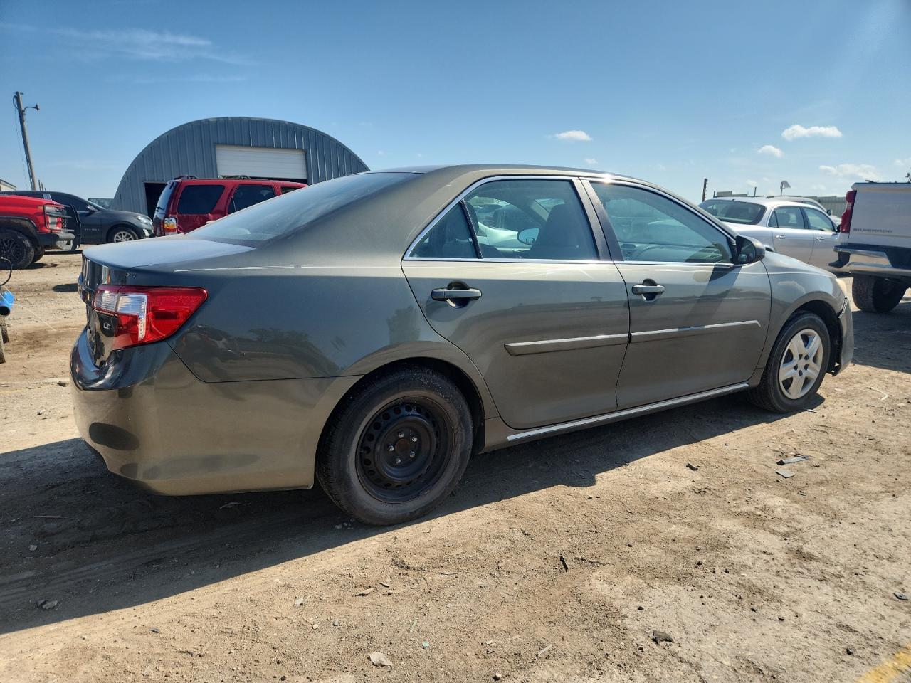 2013 Toyota Camry L - Фото 3
