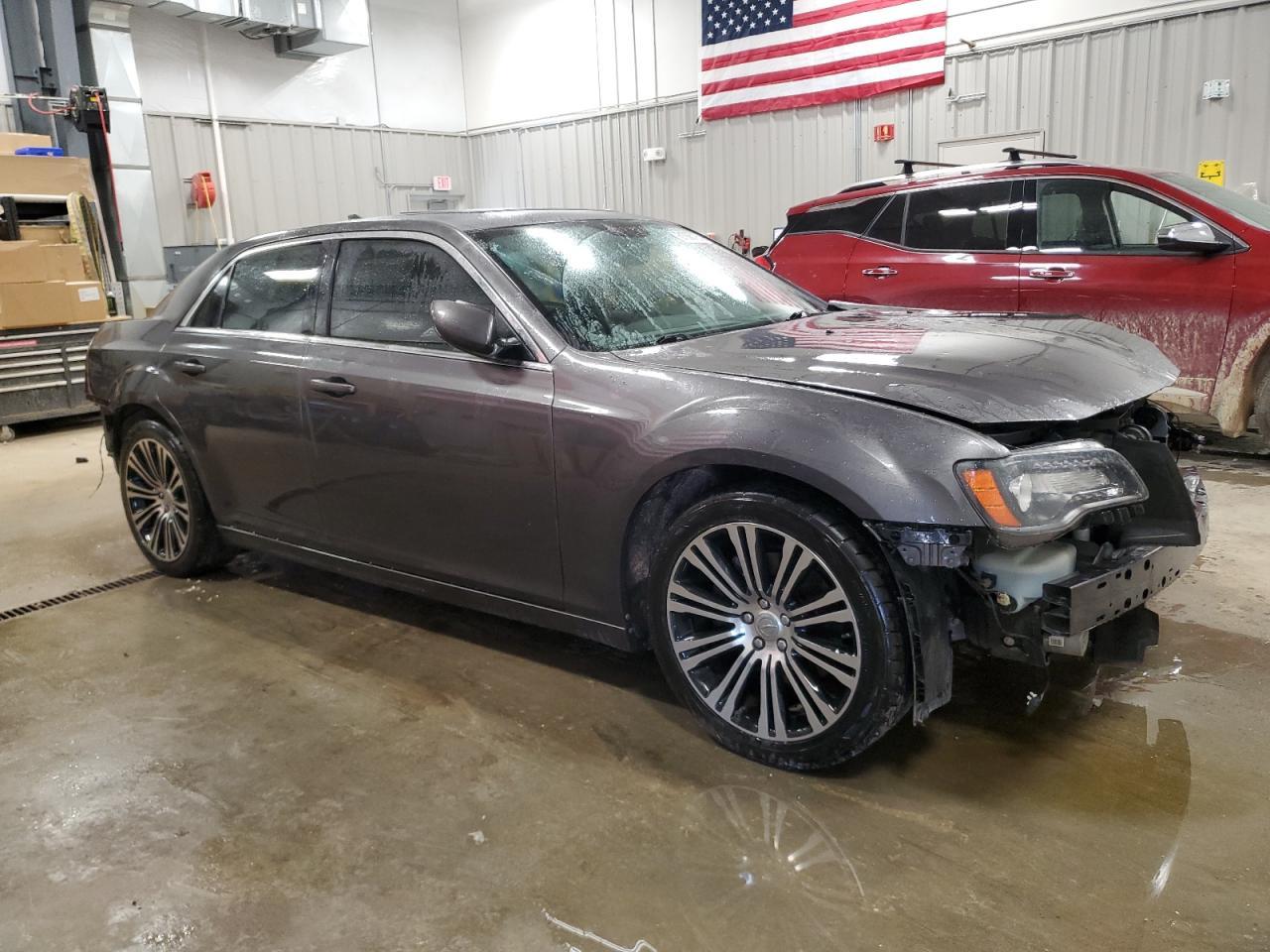 2014 Chrysler 300 S - Фото 4