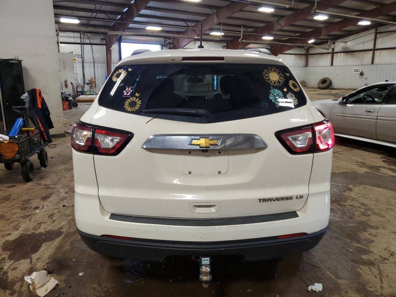 2015 Chevrolet Traverse Ls - Image 6