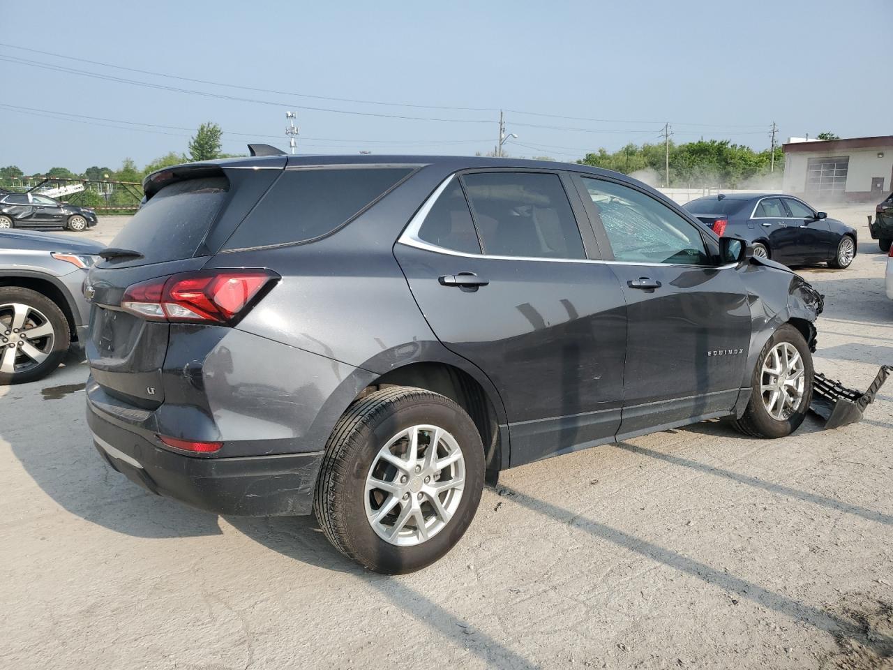 2022 Chevrolet Equinox Lt - Image 3
