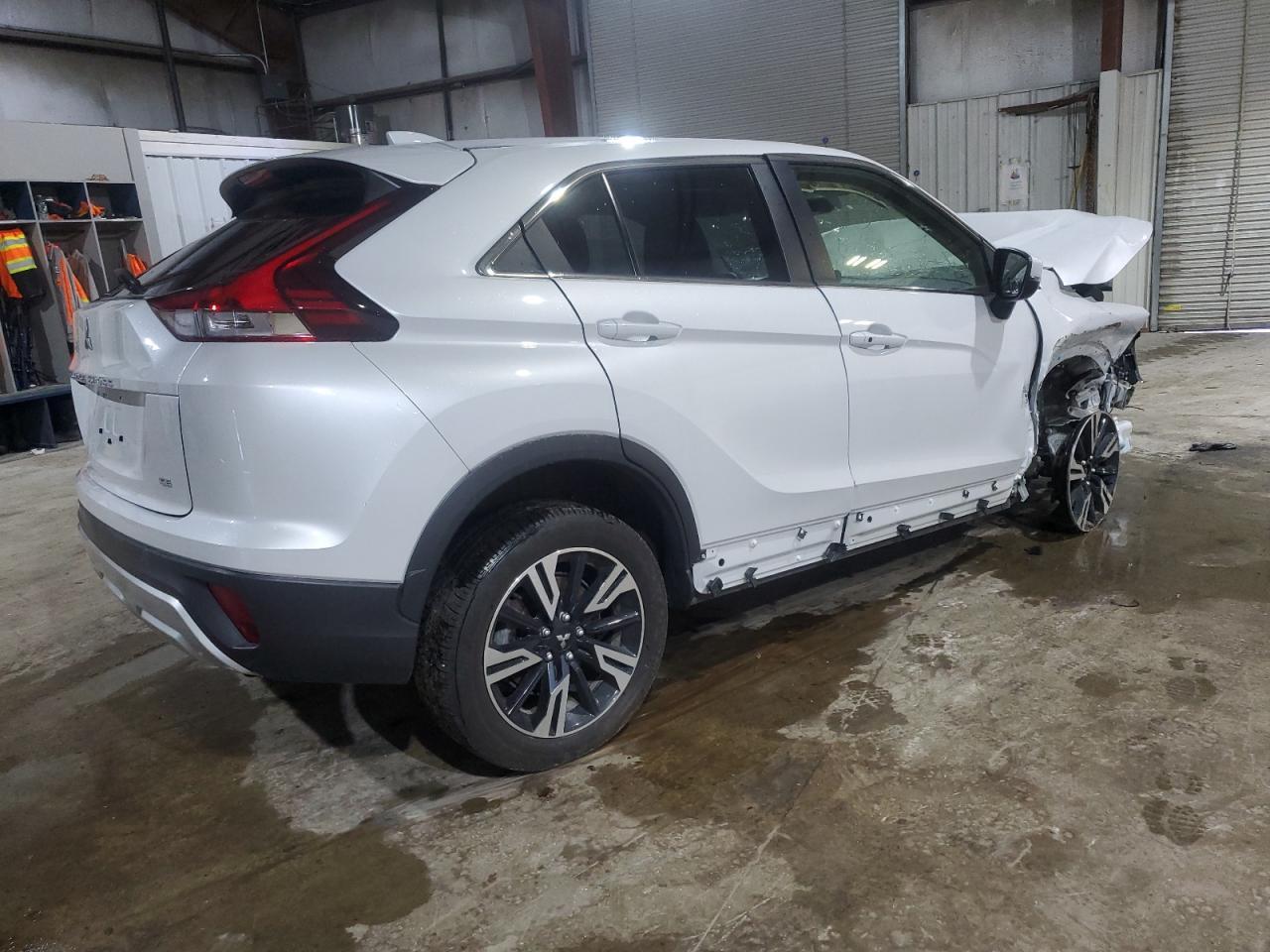 2024 Mitsubishi Eclipse Cross Se - Фото 3