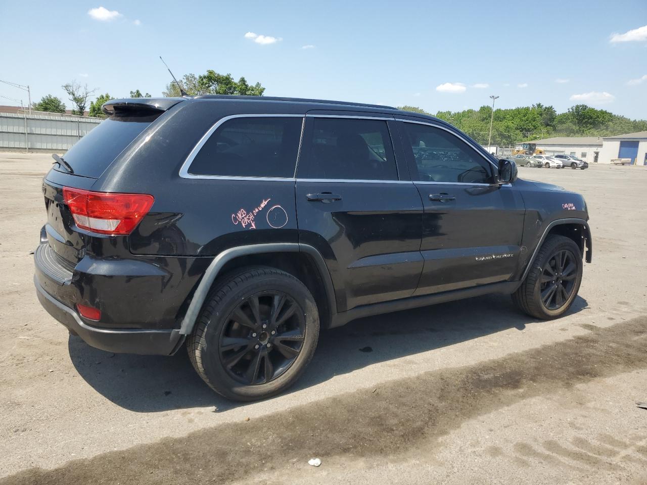 2013 Jeep Grand Cherokee Laredo - Image 3