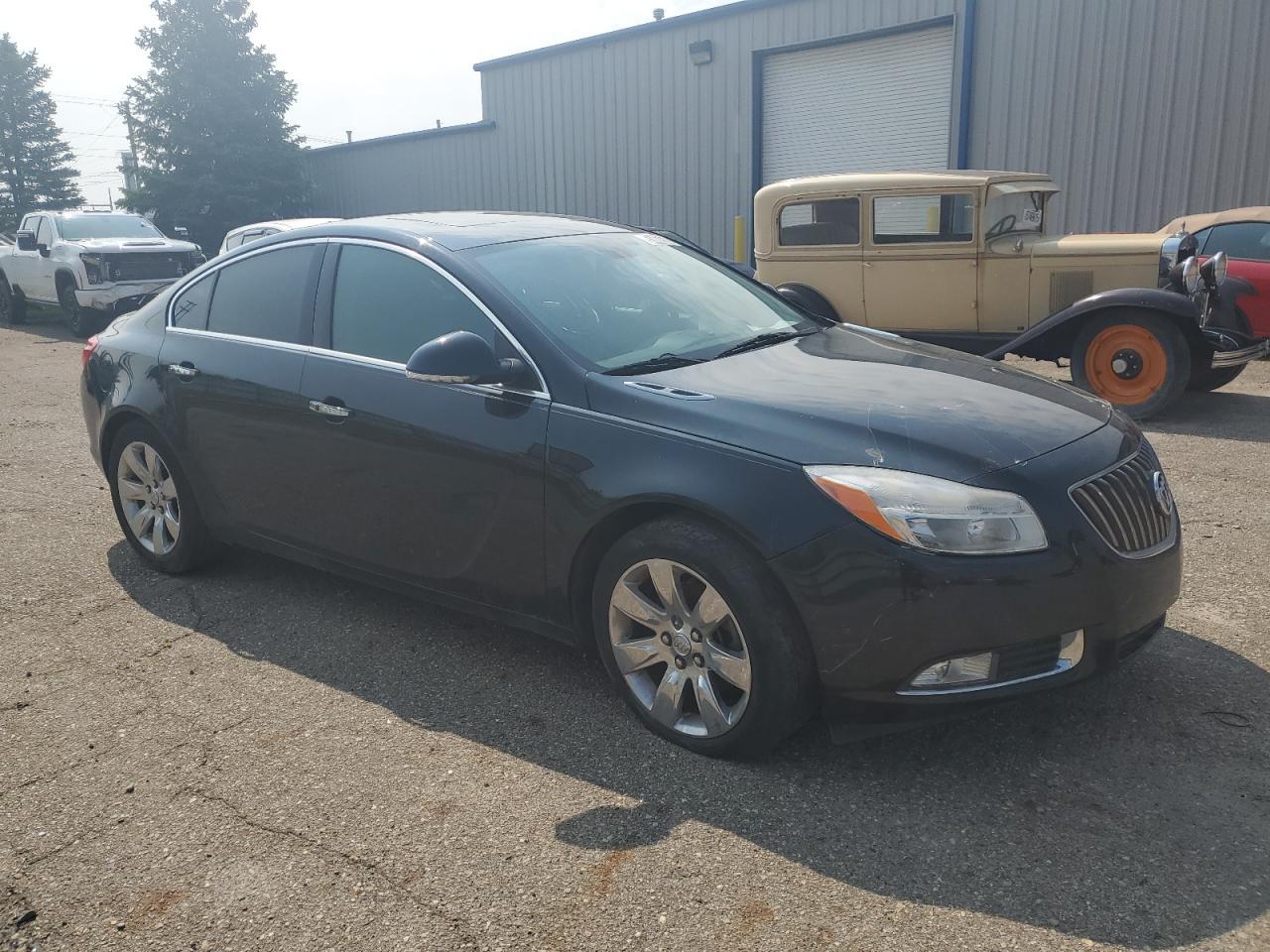 2012 Buick Regal Premium - Image 4
