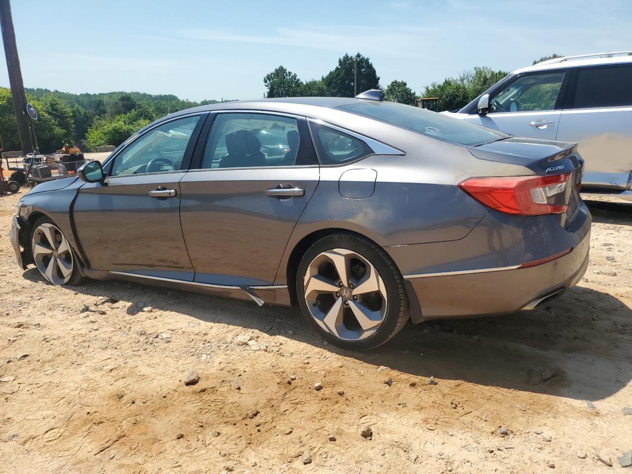 2020 Honda Accord Touring - Фото 2