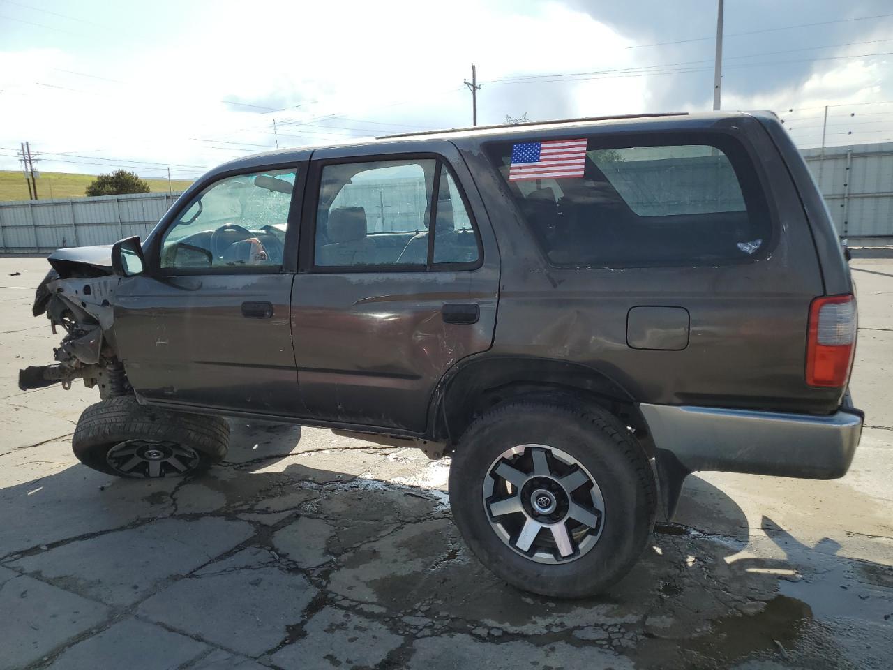 1997 Toyota 4Runner Sr5 - Image 2