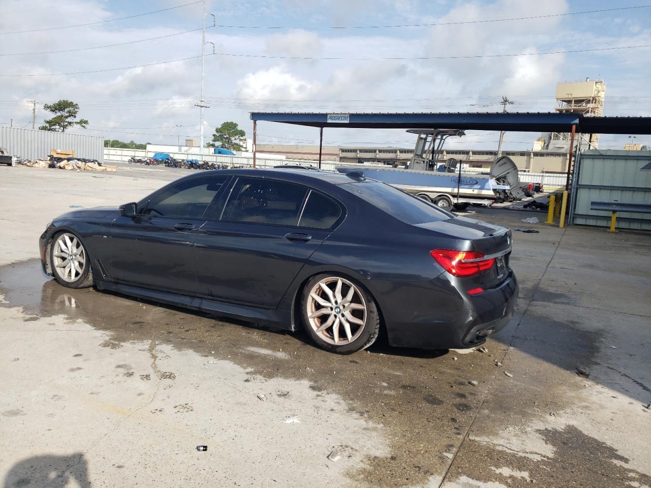 2016 BMW 750 I - Image 2