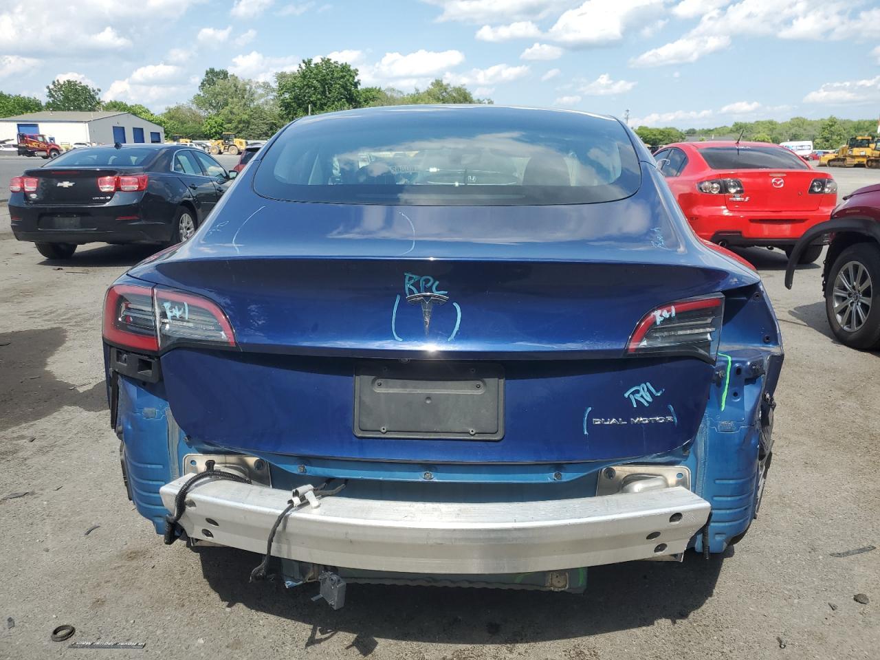 2020 Tesla Model 3 - Фото 6