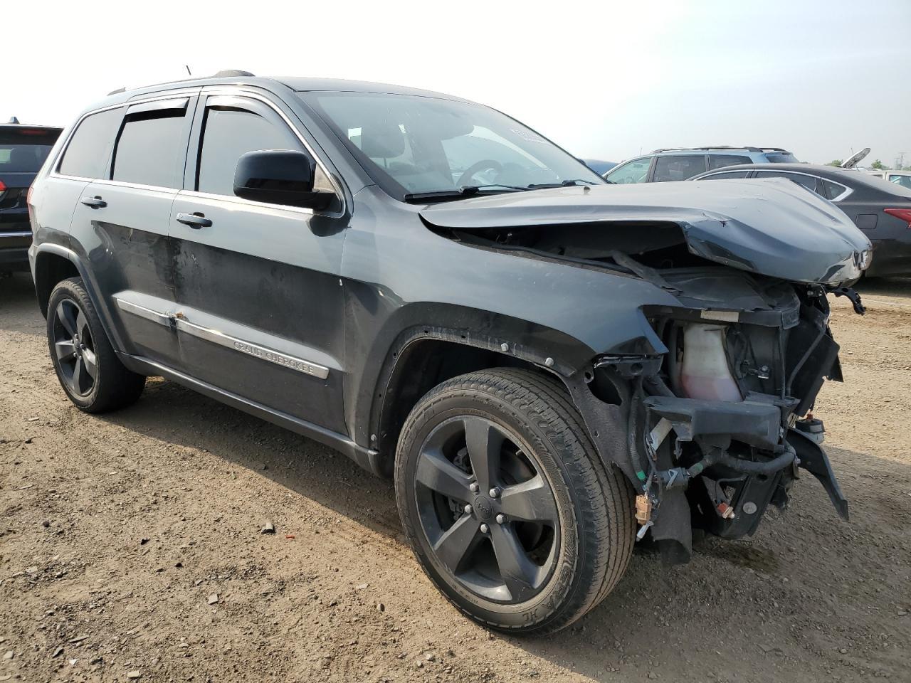 2013 Jeep Grand Cherokee Laredo - Image 4