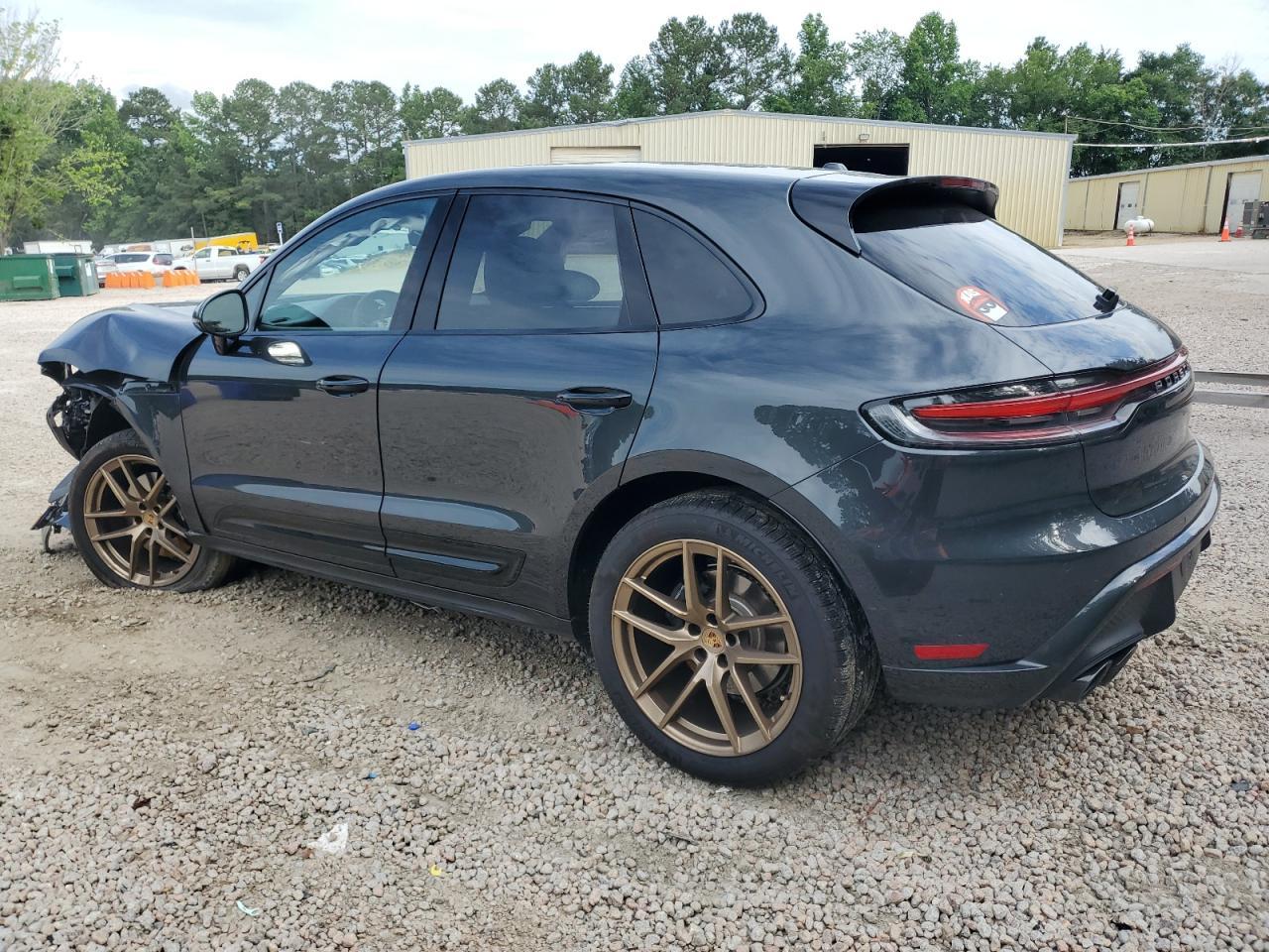 2025 Porsche Macan S - Image 2