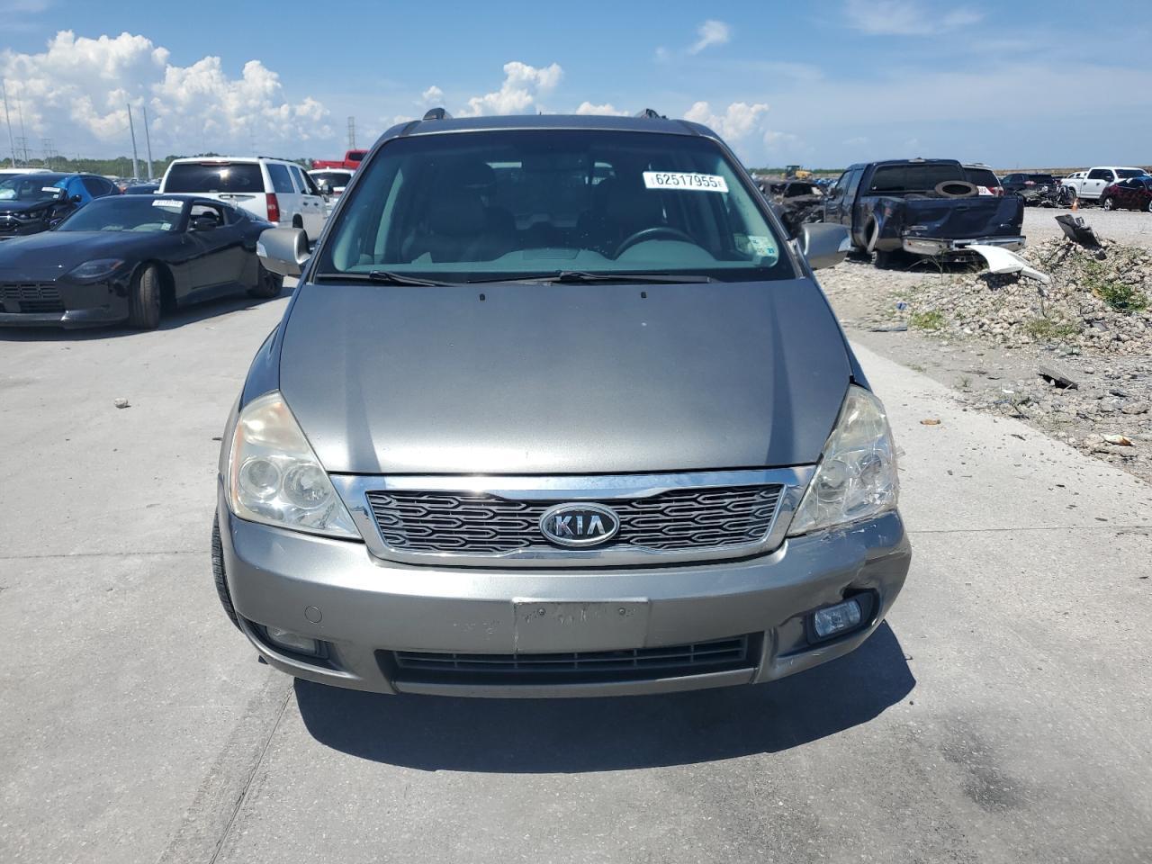 2011 Kia Sedona Ex - Image 5