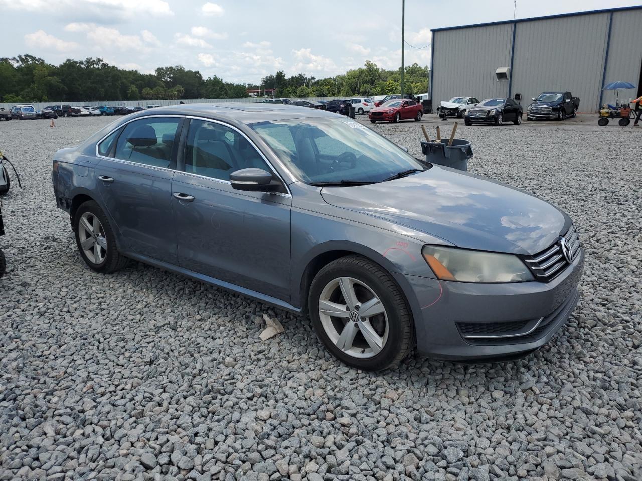 2013 Volkswagen Passat Se - Image 4