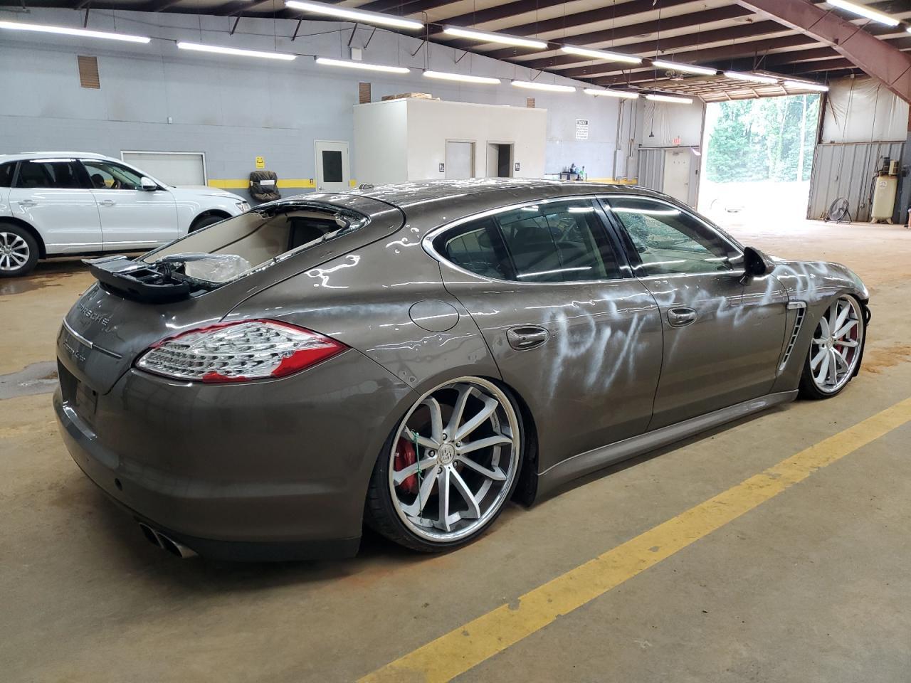 2010 Porsche Panamera Turbo - Image 3