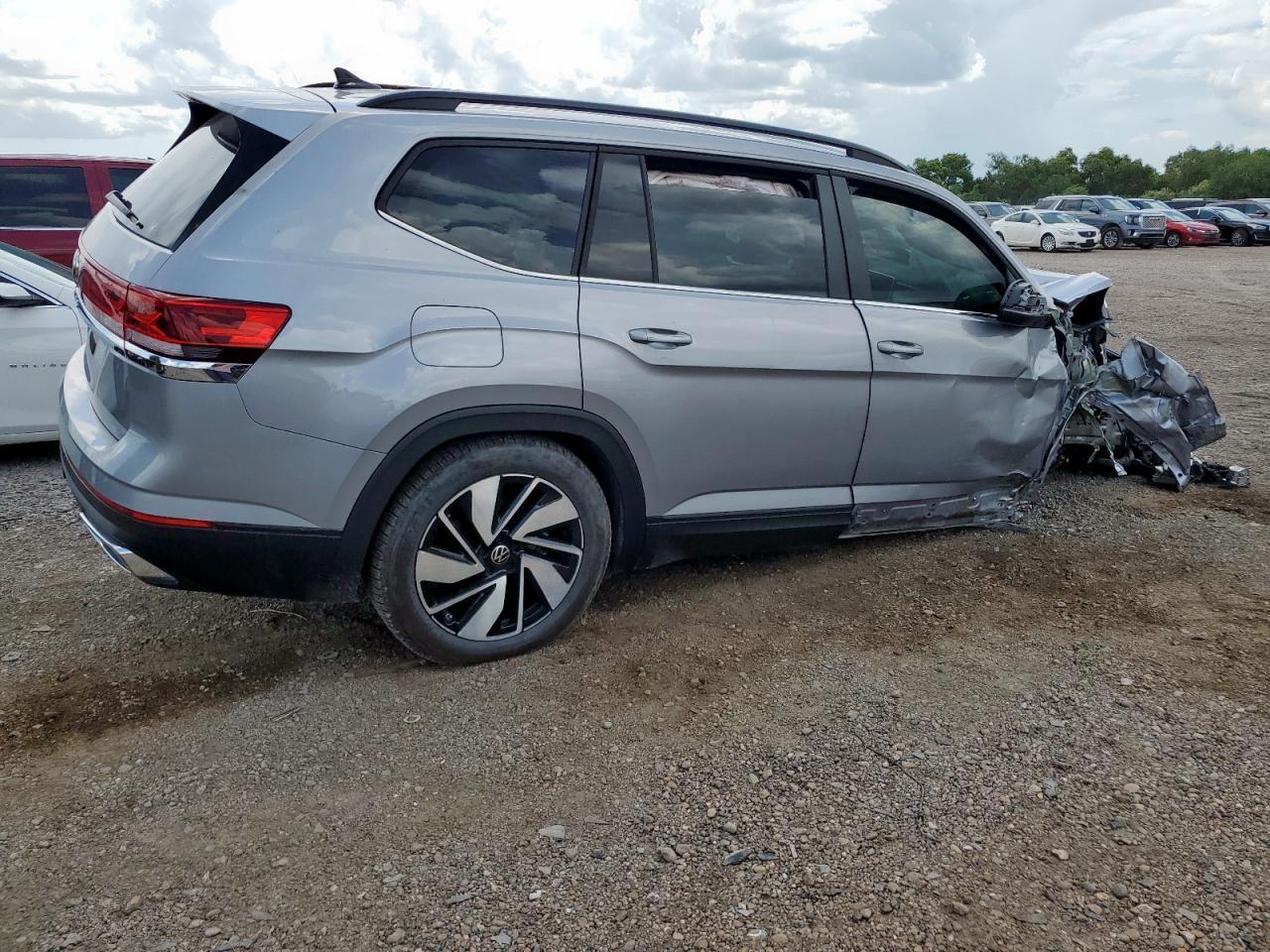 2024 Volkswagen Atlas Se - Image 3