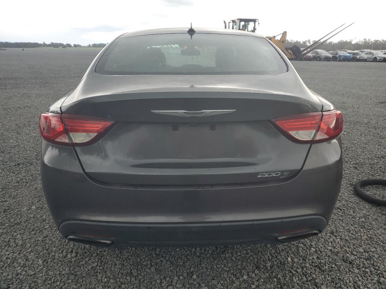 2016 Chrysler 200 S - Фото 6