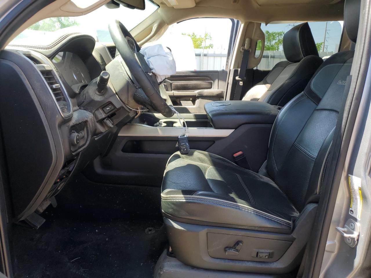 2022 Ram 3500 Laramie - Фото 7