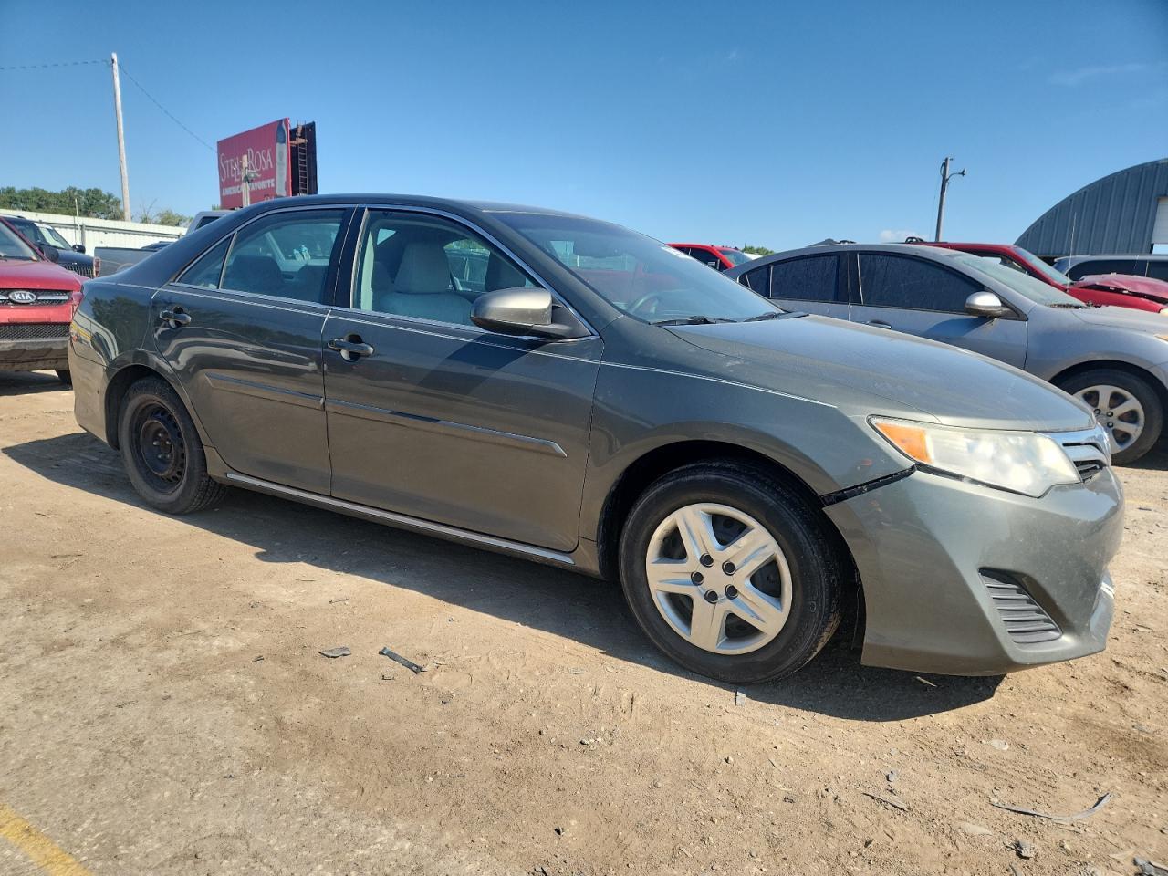 2013 Toyota Camry L - Фото 4