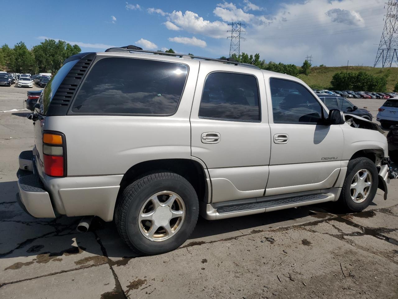 2005 GMC Yukon Denali - Фото 3