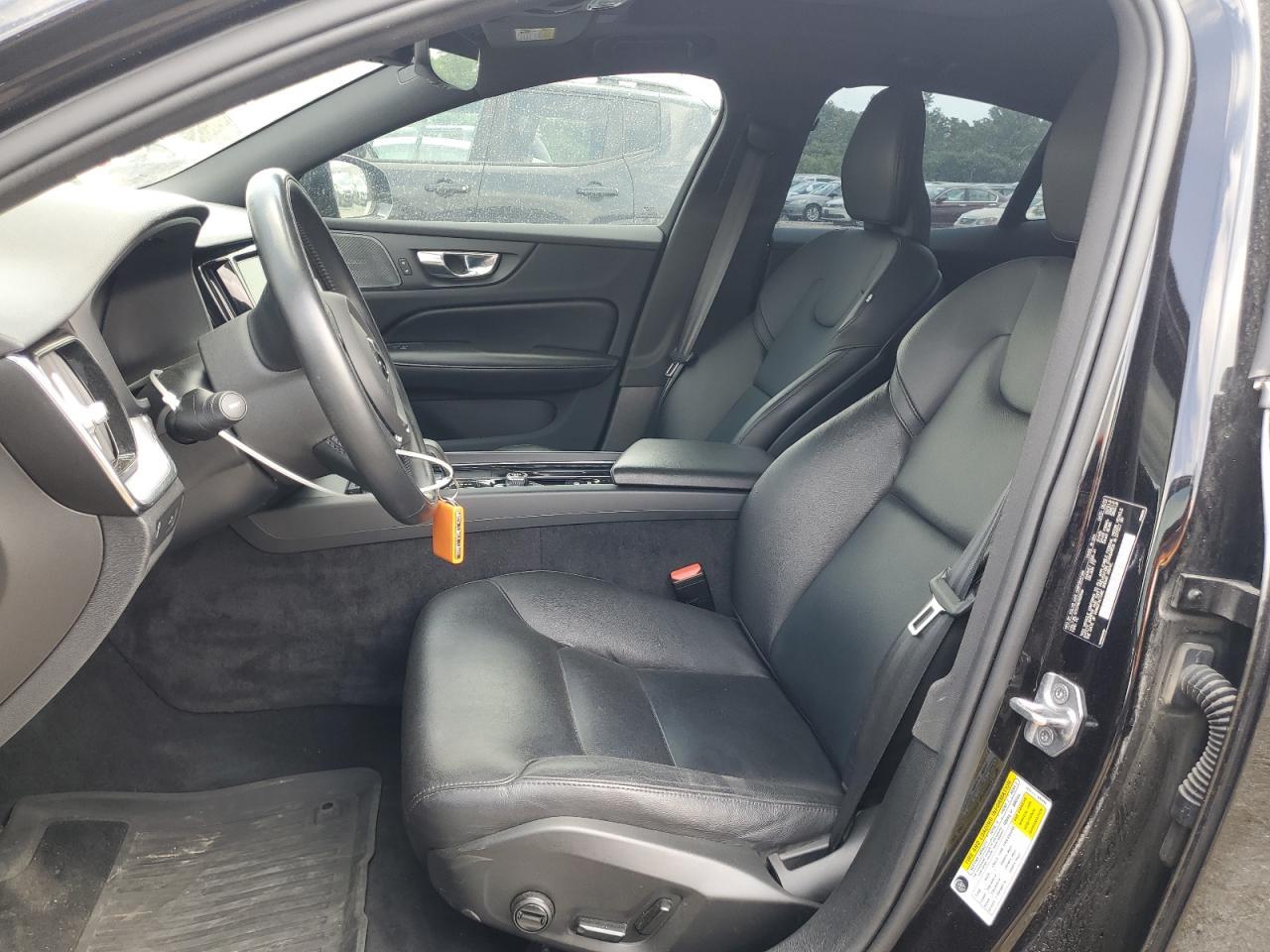 2022 Volvo S60 B5 Momentum - Фото 7