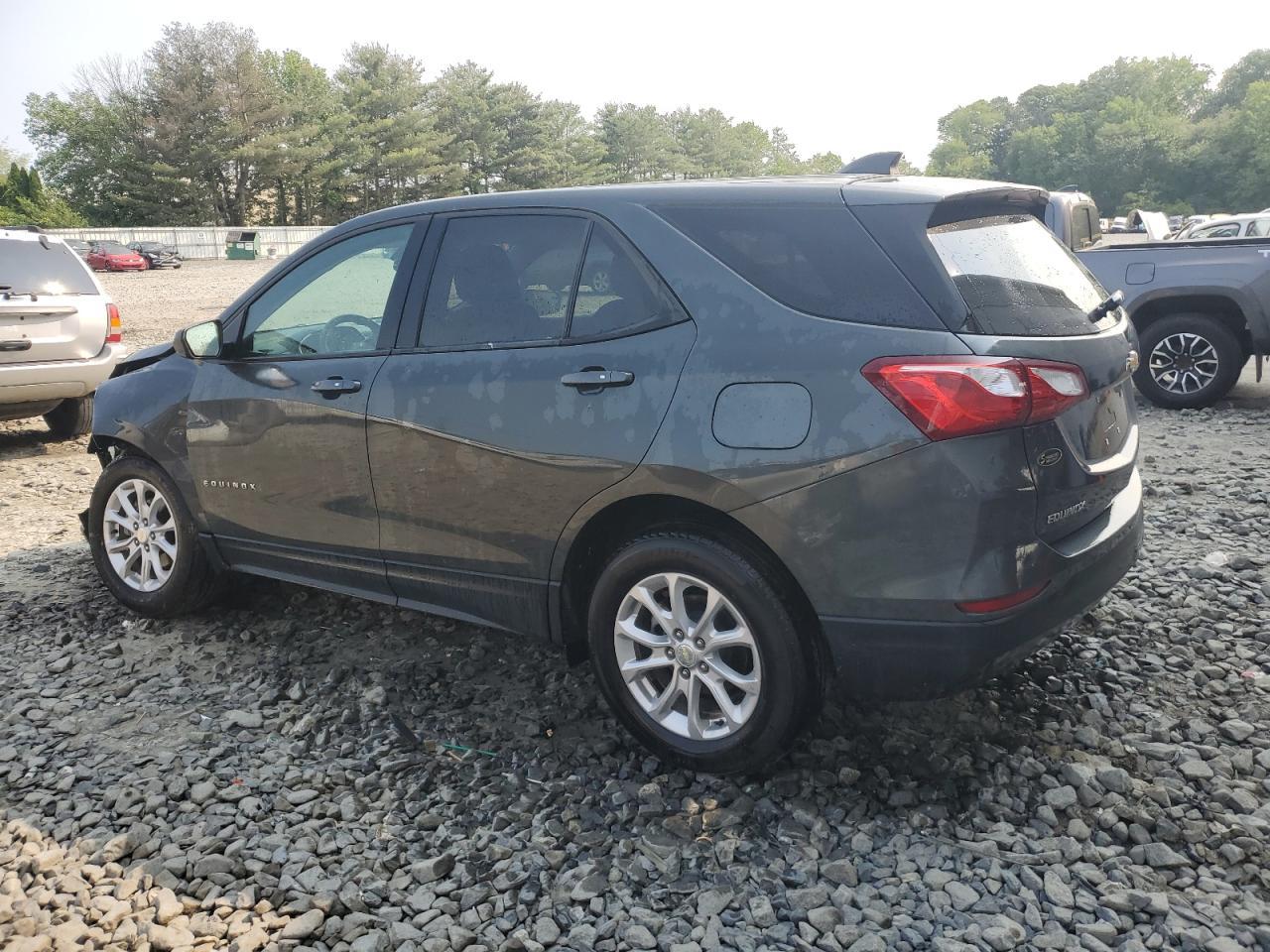 2019 Chevrolet Equinox Ls - Image 2