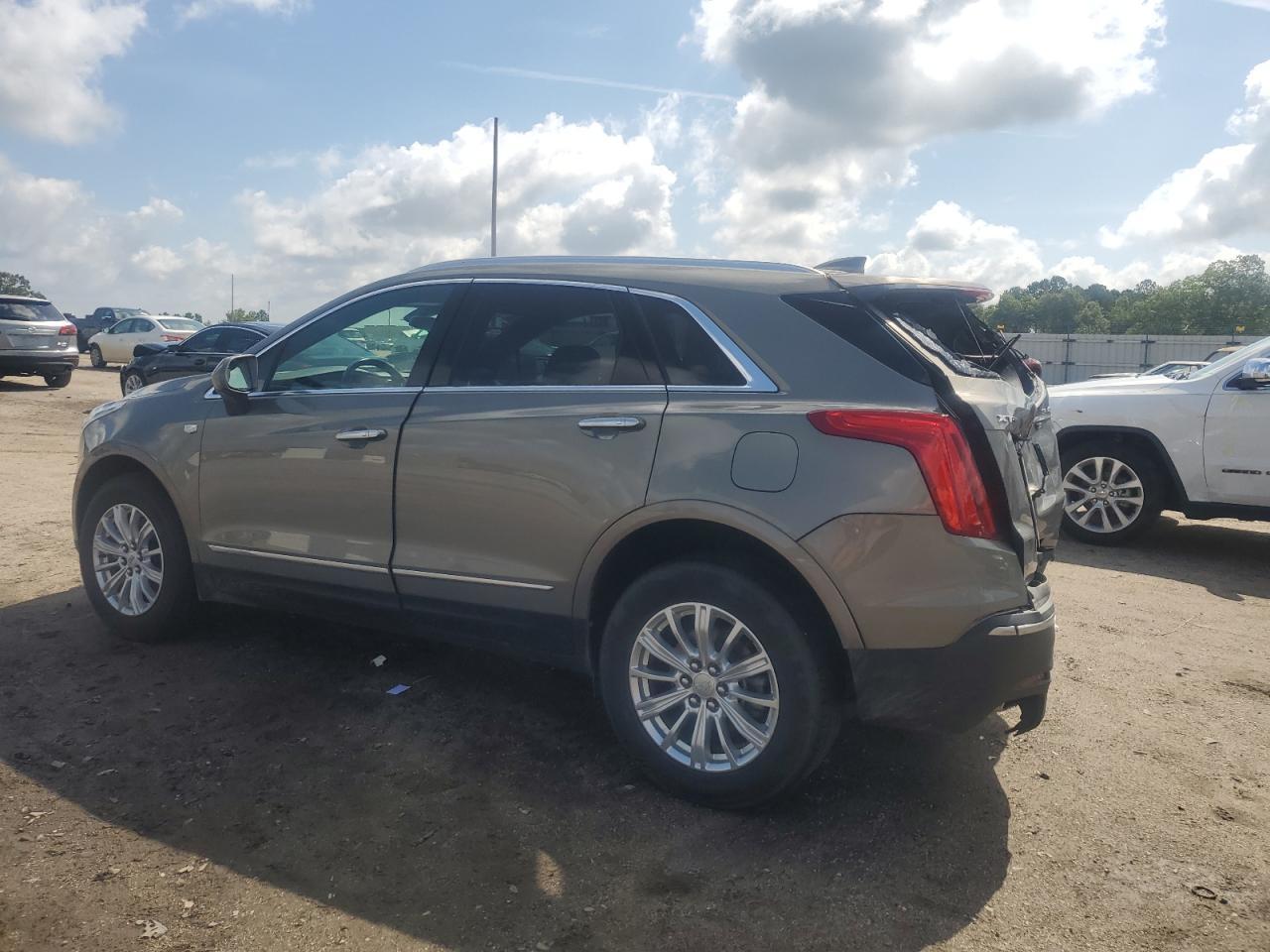 2019 Cadillac Xt5 - Image 2