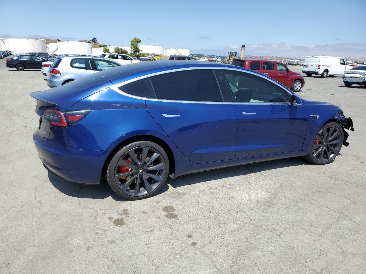 2020 Tesla Model 3 - Фото 3