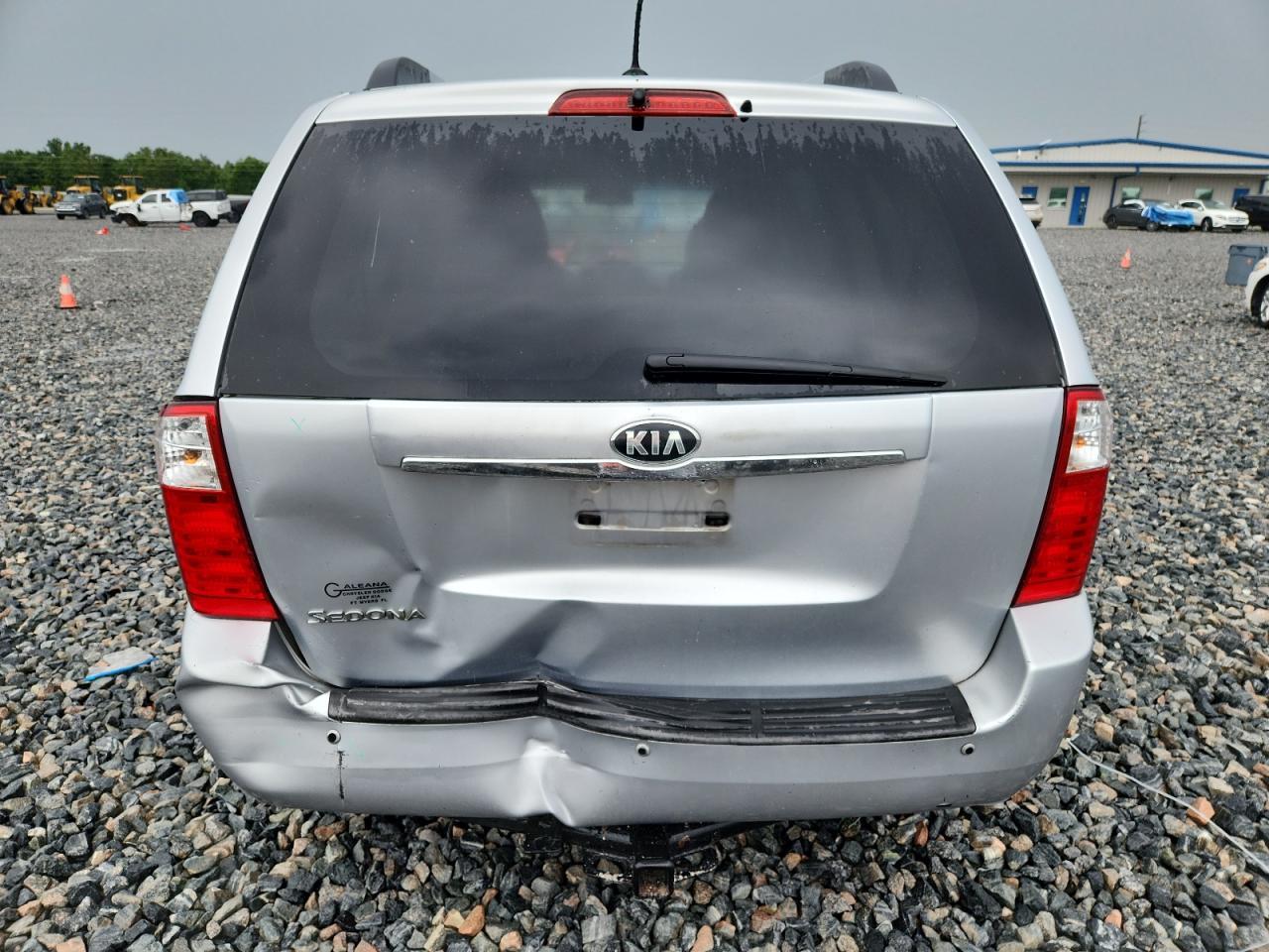 2010 Kia Sedona Lx - Фото 6