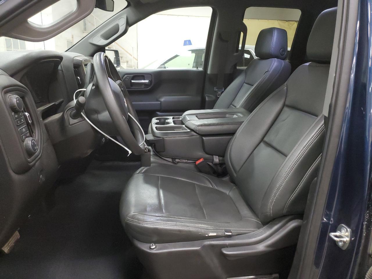 2020 Chevrolet Silverado K1500 Custom - Фото 7