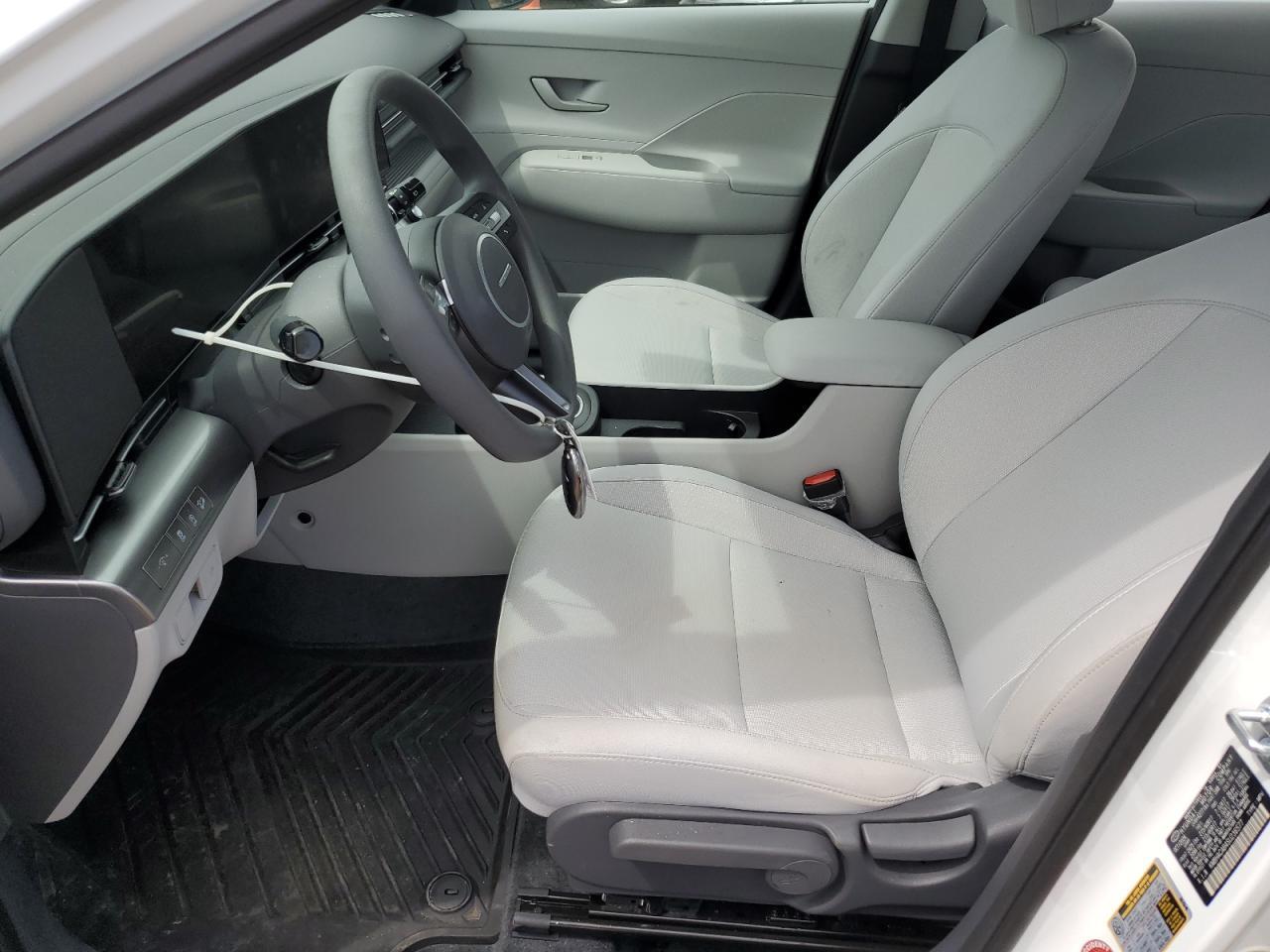 2025 Hyundai Kona Se - Image 7