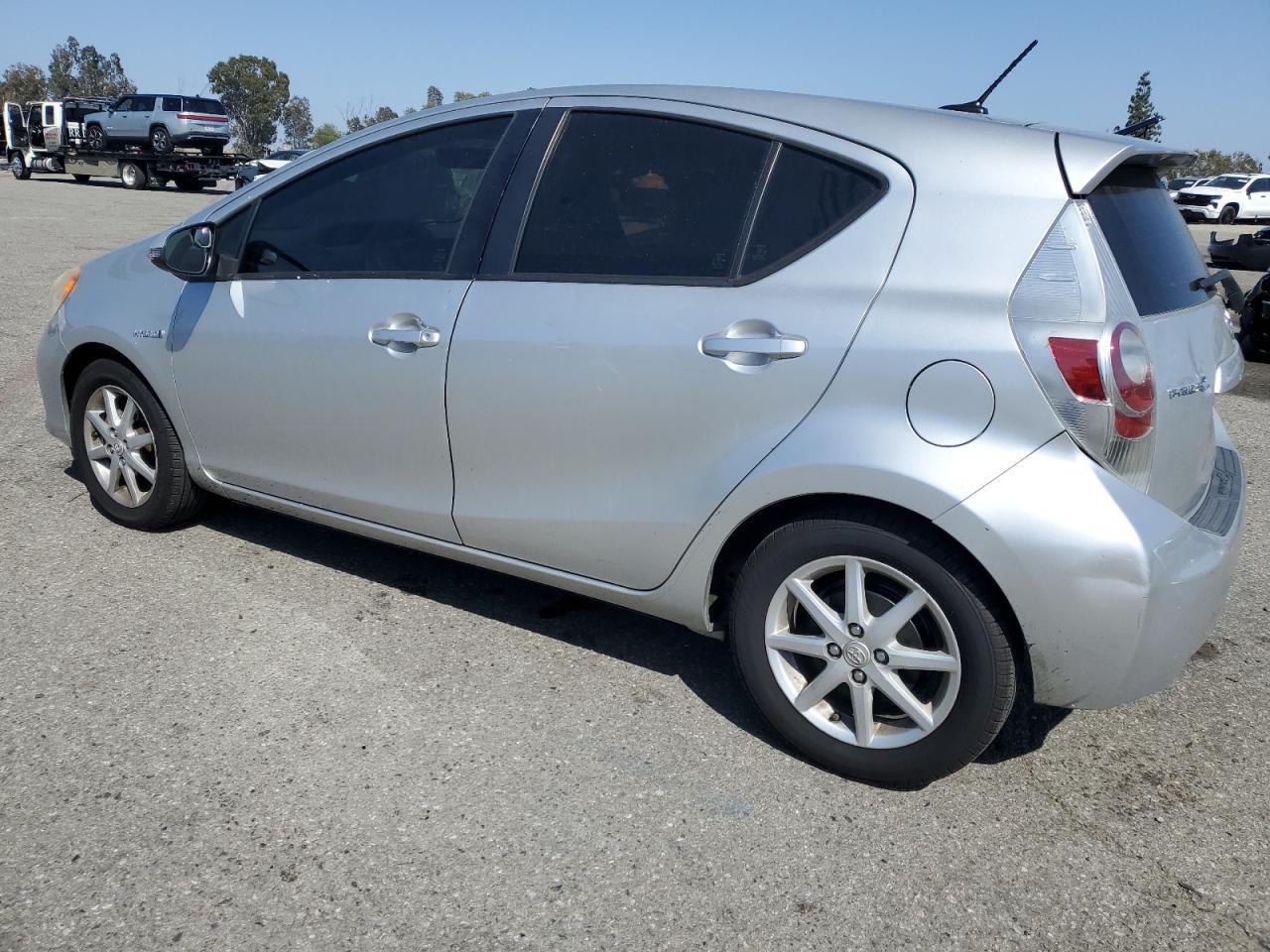 2012 Toyota Prius C - Фото 2